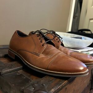 Cole Haan dress shoes size 7m. Worn a few times.